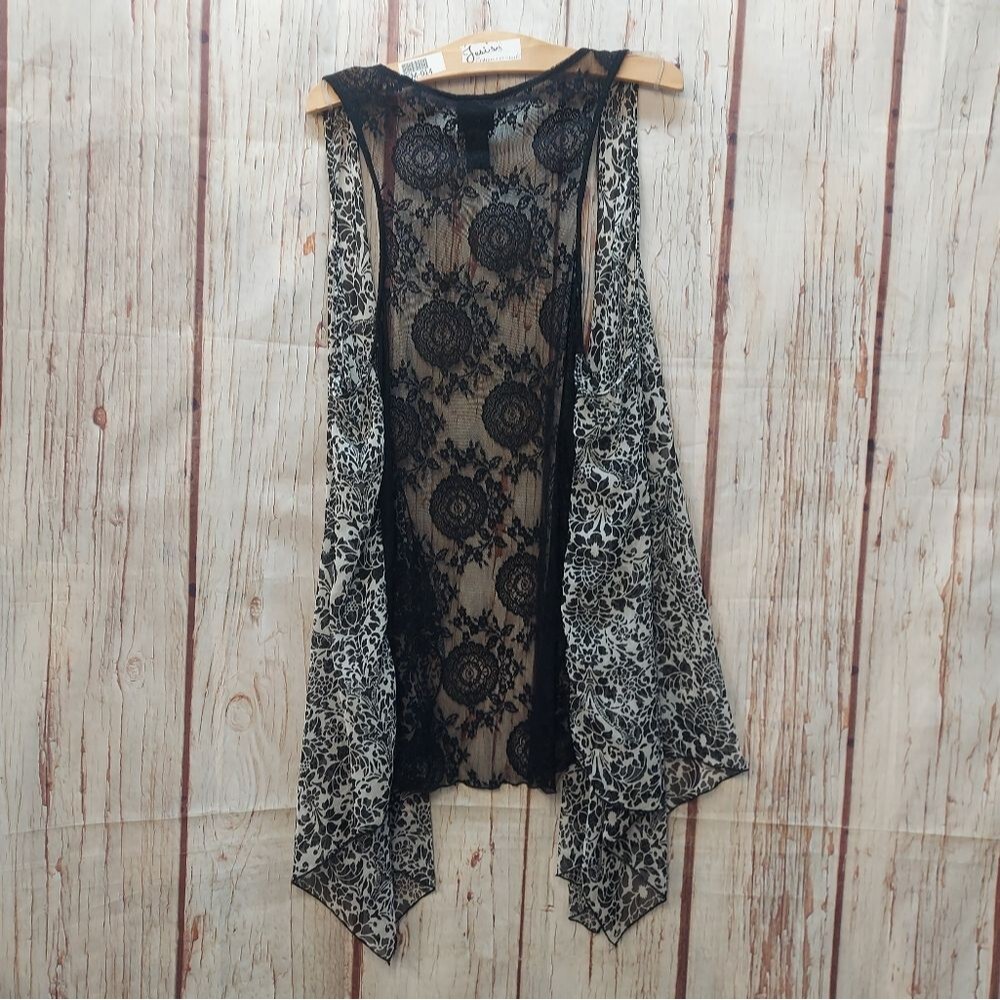Torrid Waterfall Front Lace Back Sleeveless Vest Top Cover - Picture 12 of 16